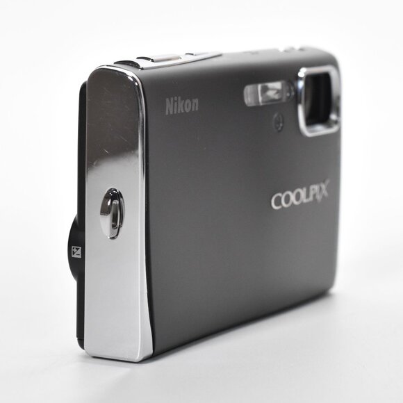 Nikon Coolpix S50 Digital Camera 7.2MP 3x Optical Zoom with VR 32GB SD Card - Picture 3 of 16